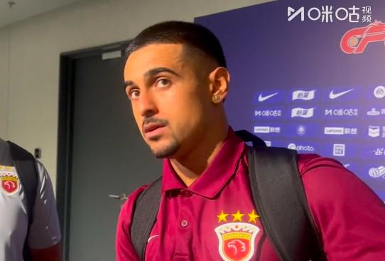 要当做决赛, ue, 他接受了采